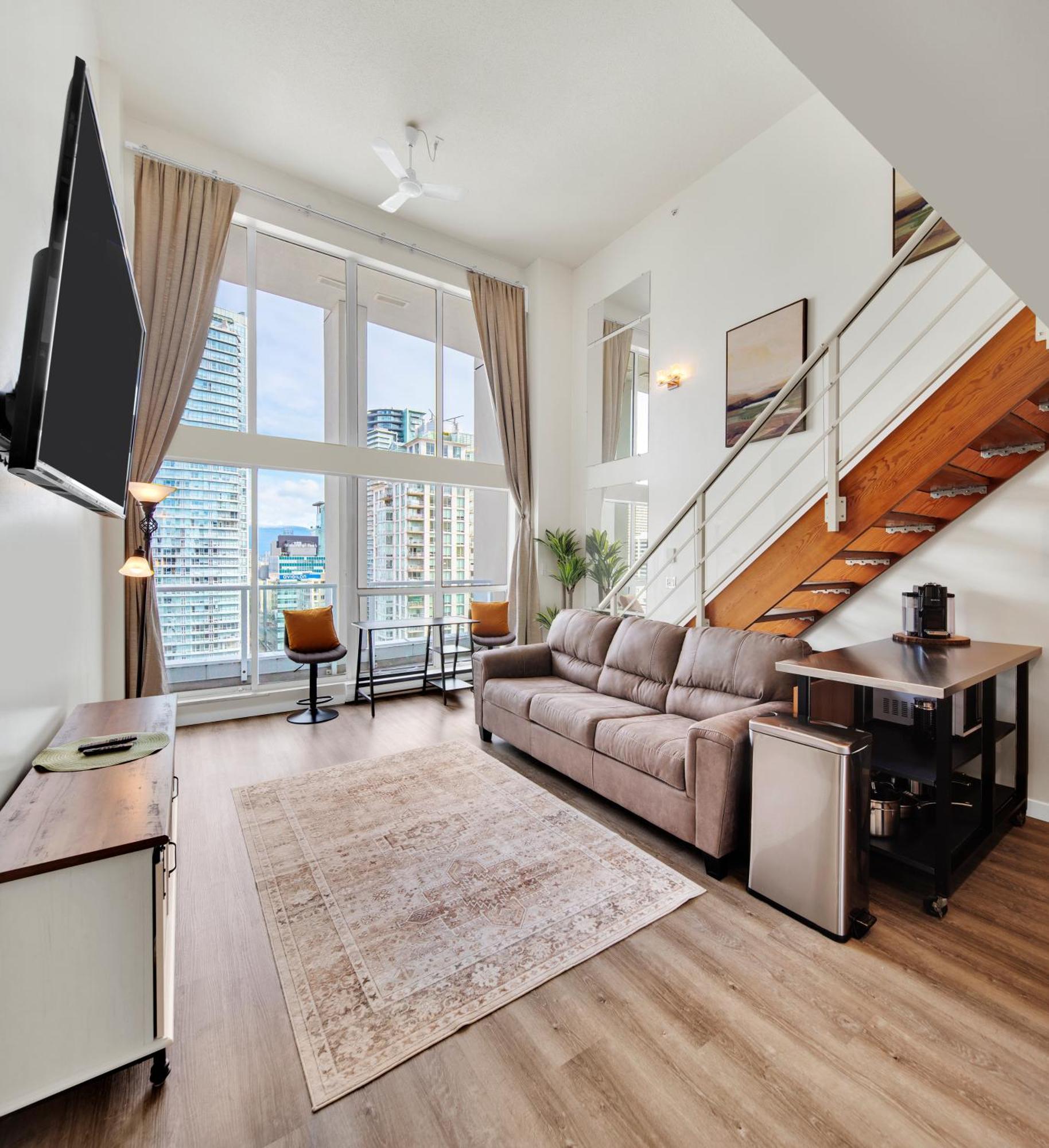 Apartment Two-story Loft With A High-rises View And Rooftop Deck Vancouver