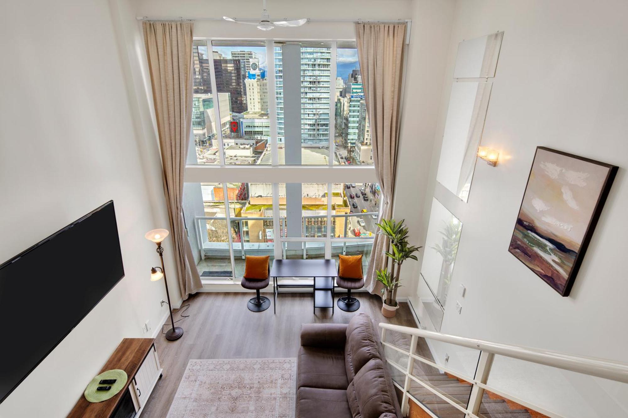 Apartment Two-story Loft With A High-rises View And Rooftop Deck *