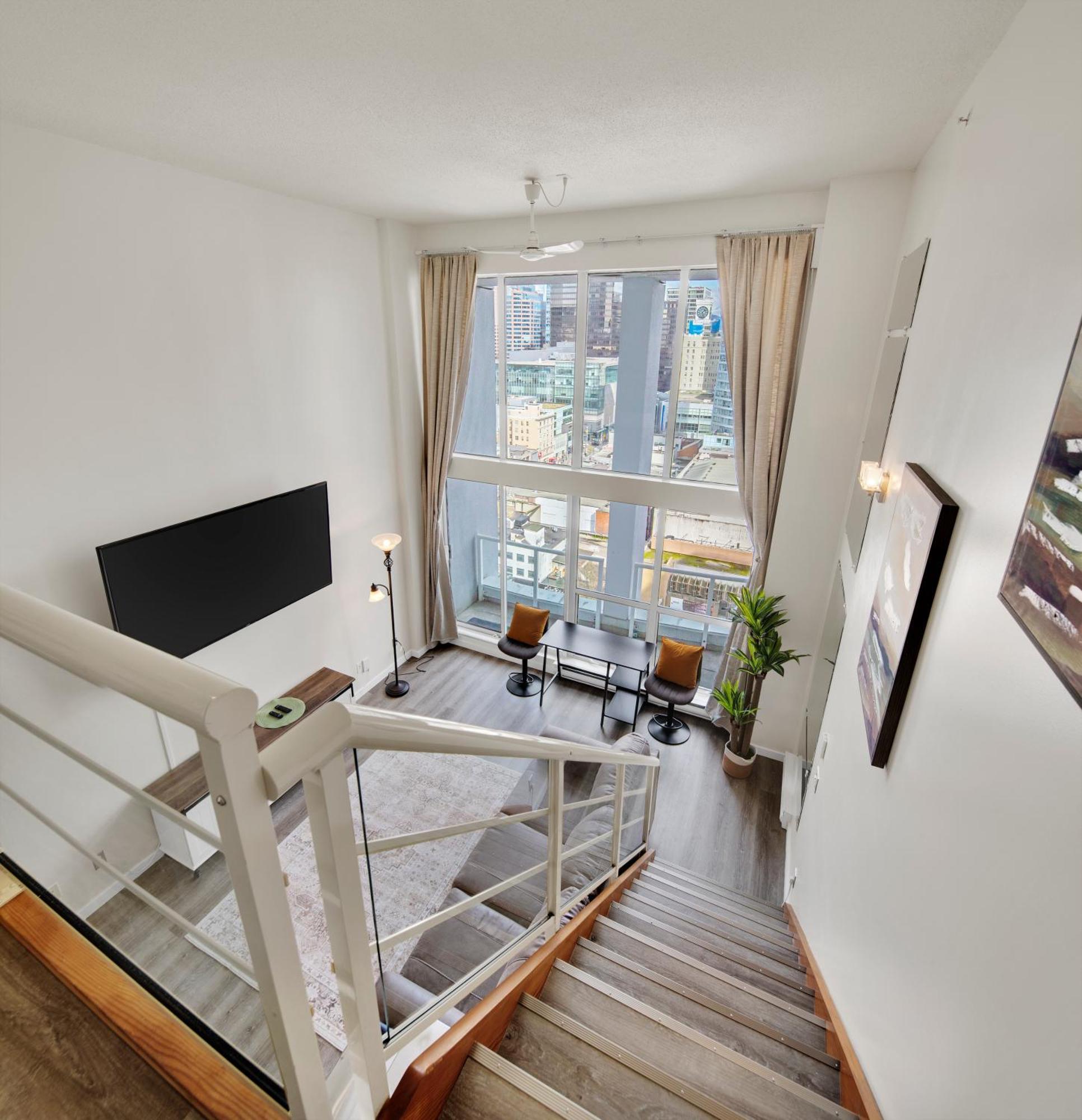 Apartment Two-story Loft With A High-rises View And Rooftop Deck *