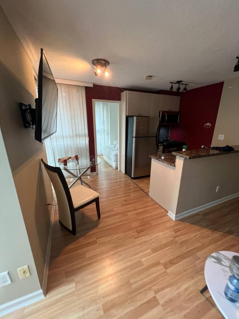 2 Bedroom In Yaletown Apartment Vancouver
