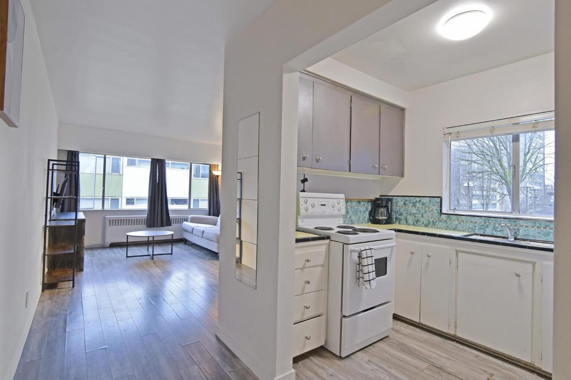 Family In Downtown Apartment *