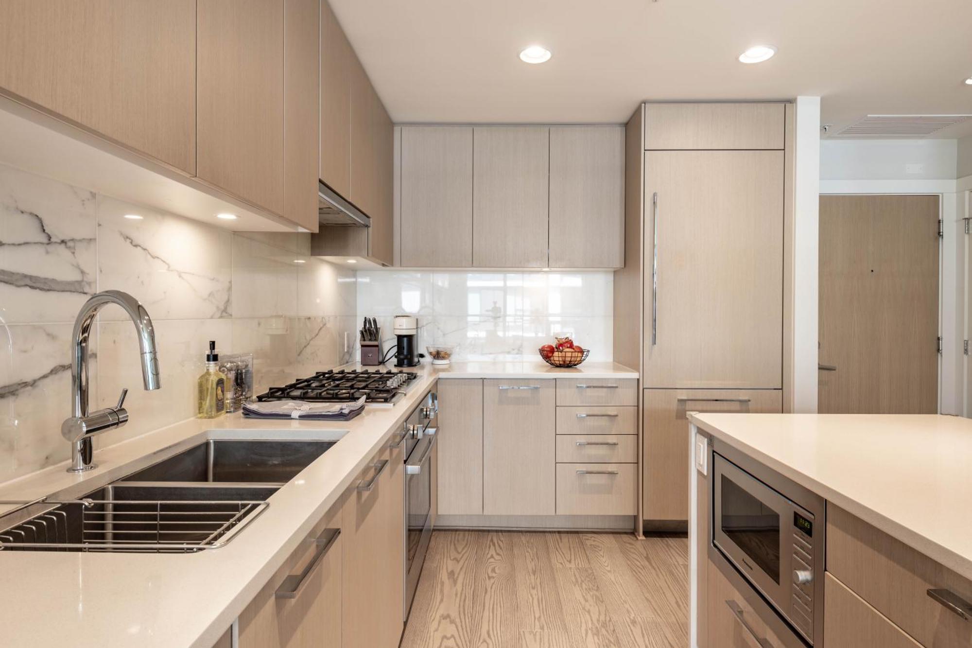 Ubc Pacific Spirit Modern Style Apartment