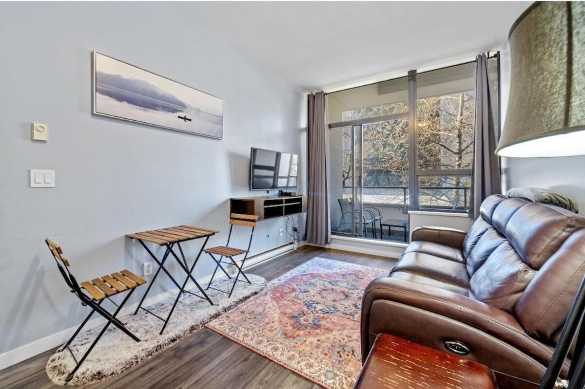Cozy 1 Bedroom Downtown Apartment Vancouver