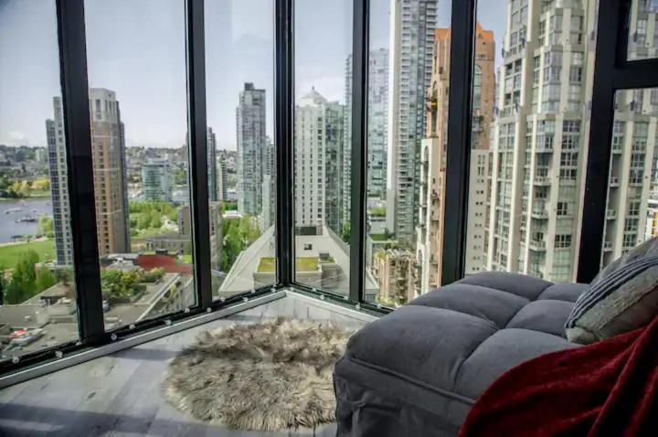 Luxury Ocean View Apartment- Heart Of Yaletown Downtown