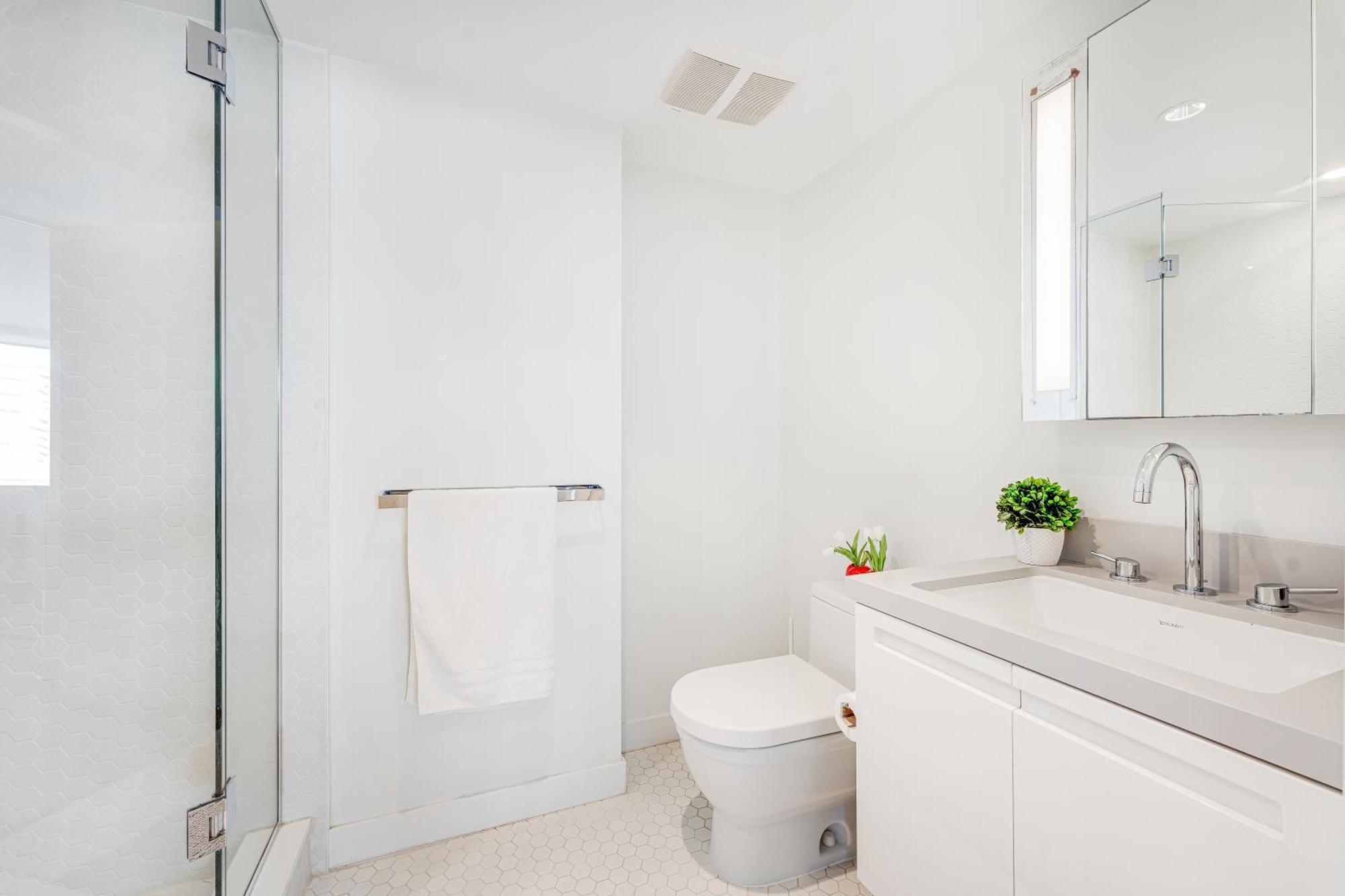 Stunning 2br With Breathtaking And Mountain Views *