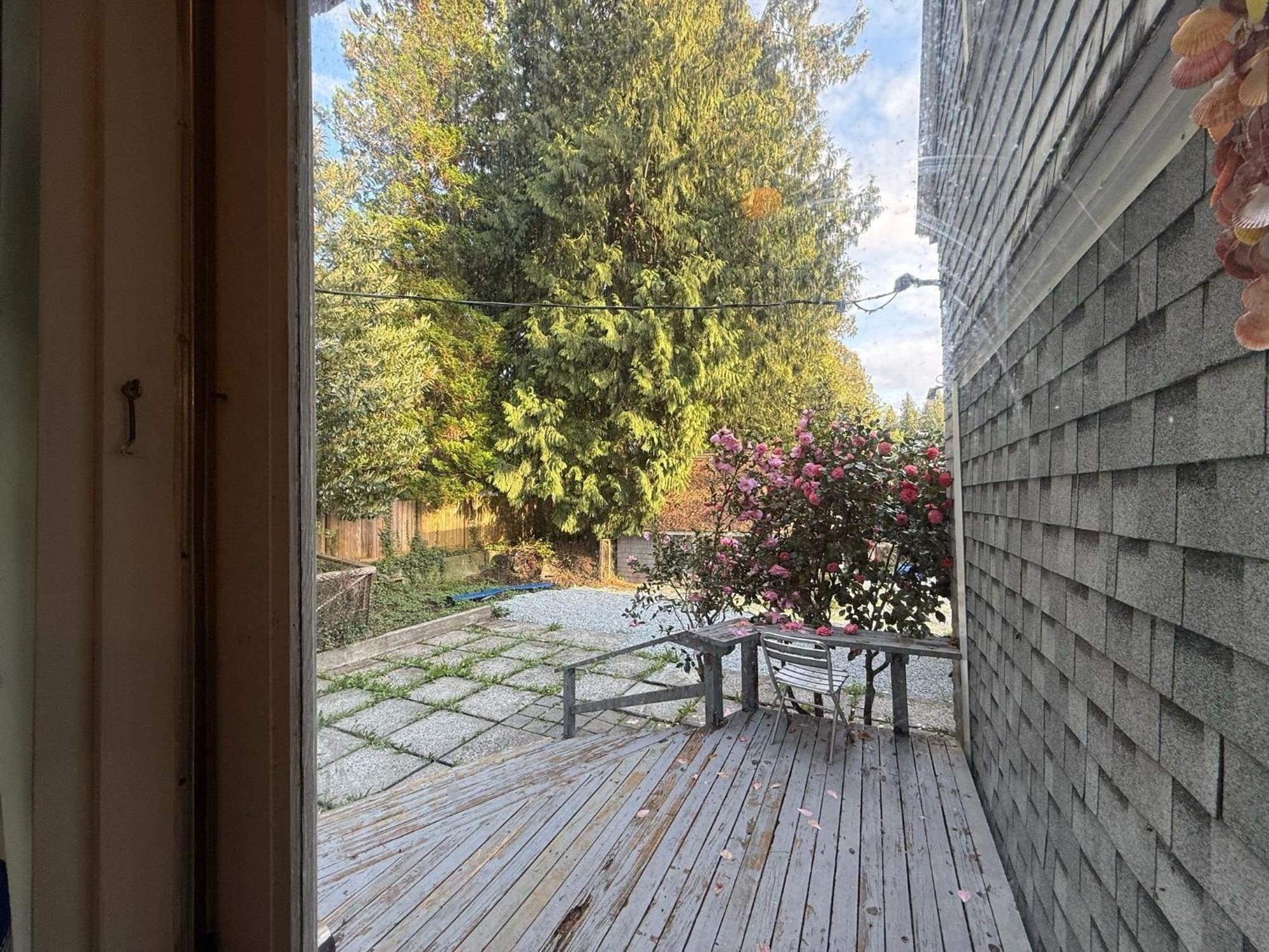 Private In Vancouver- Walk To Beautiful Kerrisdale Shopping Boulevard