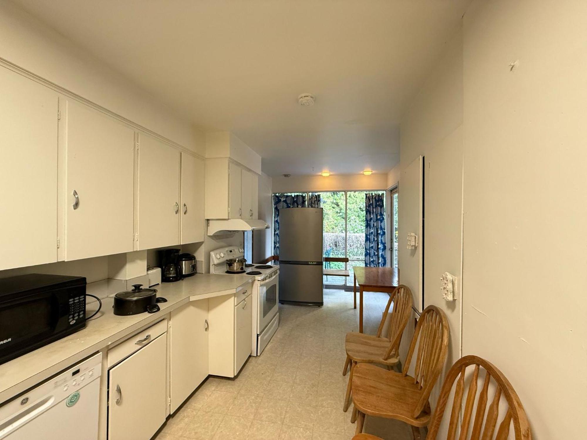Privatunterkunft Budget In Near Ubc, Kerrisdale Shopping Distt Vancouver