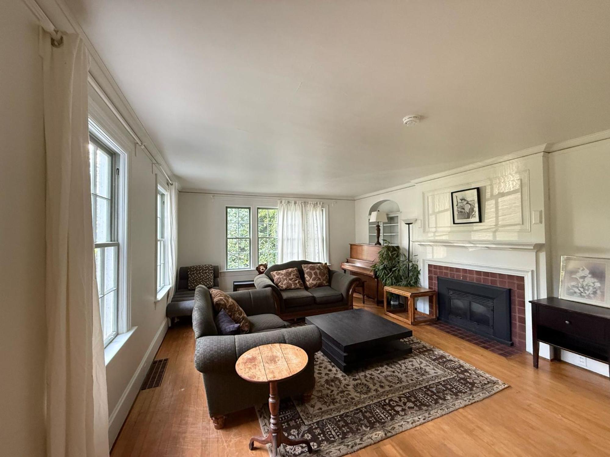 Budget In Near Ubc, Kerrisdale Shopping Distt Privatunterkunft