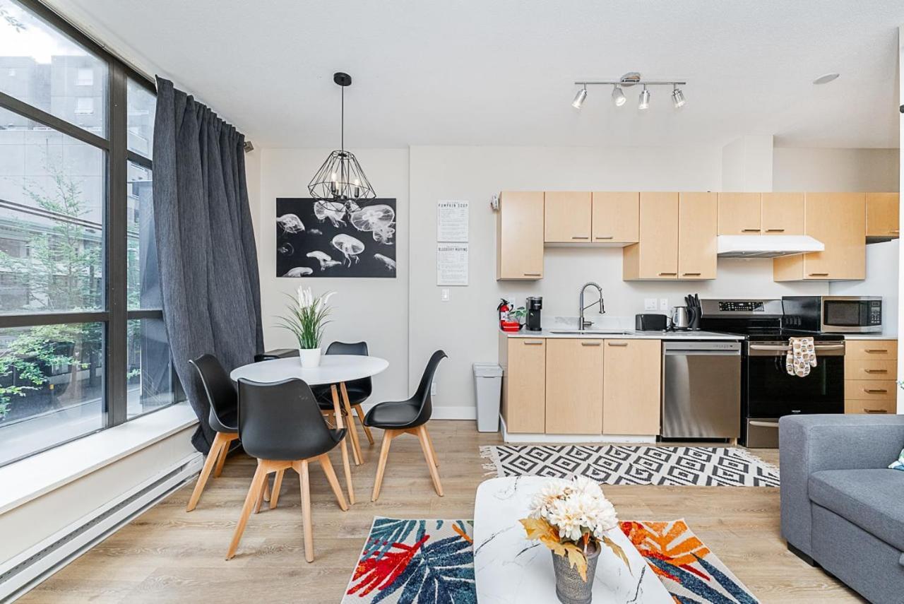 Apartment Gorgeous Unit In The Heart Of Downtown Vancouver