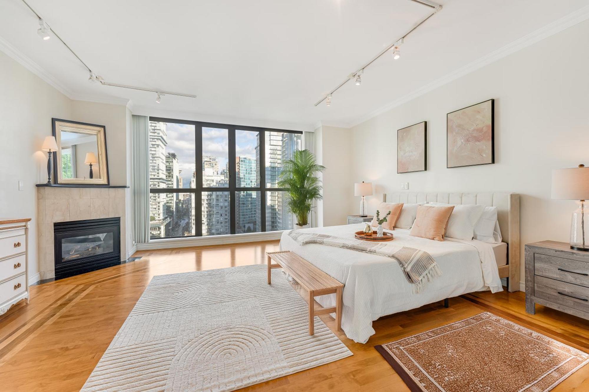 Premium 2 Bedroom In Yaletown Huge And Elegant Living Space * Vancouver