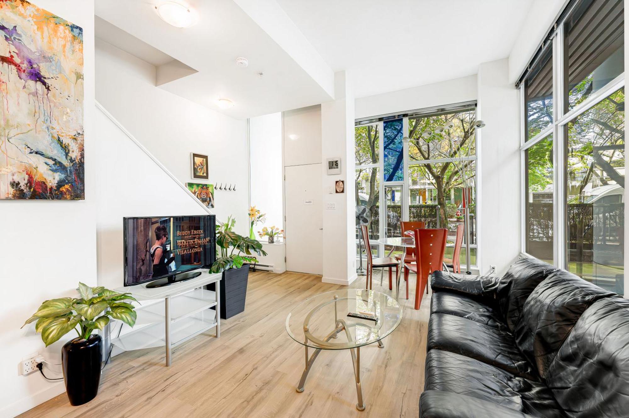 Stellar 3 Bedroom Duplex Downtown - Perfect Location Aparthotel Vancouver
