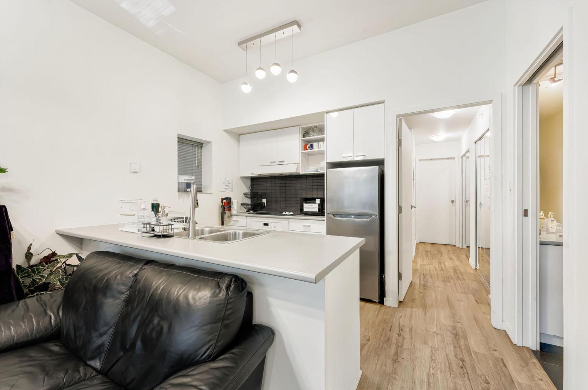 Stellar 3 Bedroom Duplex Downtown - Perfect Location * Vancouver