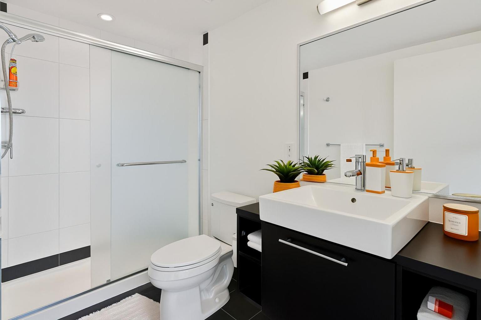 Apartment Modern 2-bed In Heart Of Downtown Yaletown Proximity *