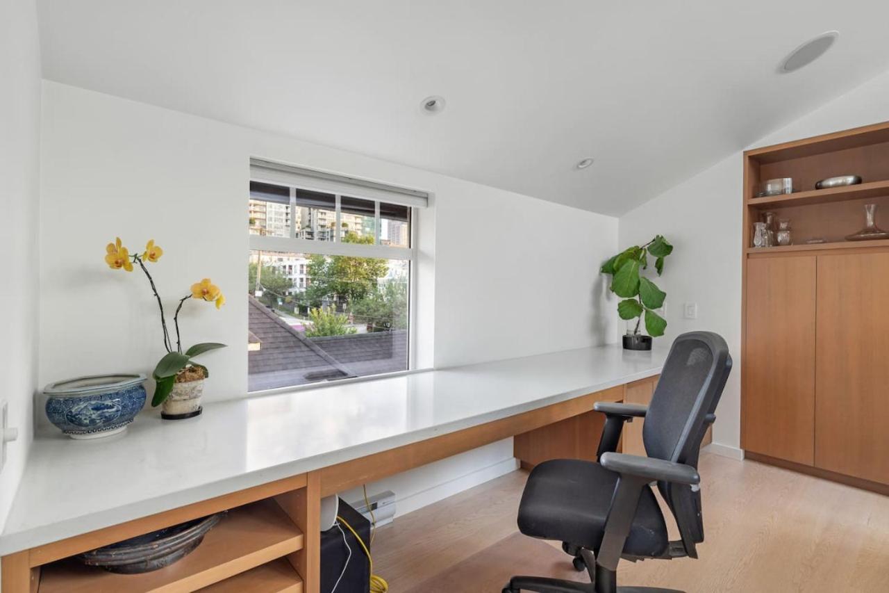 Apartment Beautiful, Newly Renovated Creek Vancouver