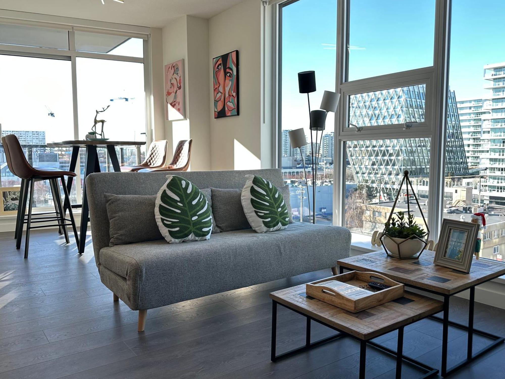 Ubc Pacific Spirit Modern Style Apartment Vancouver