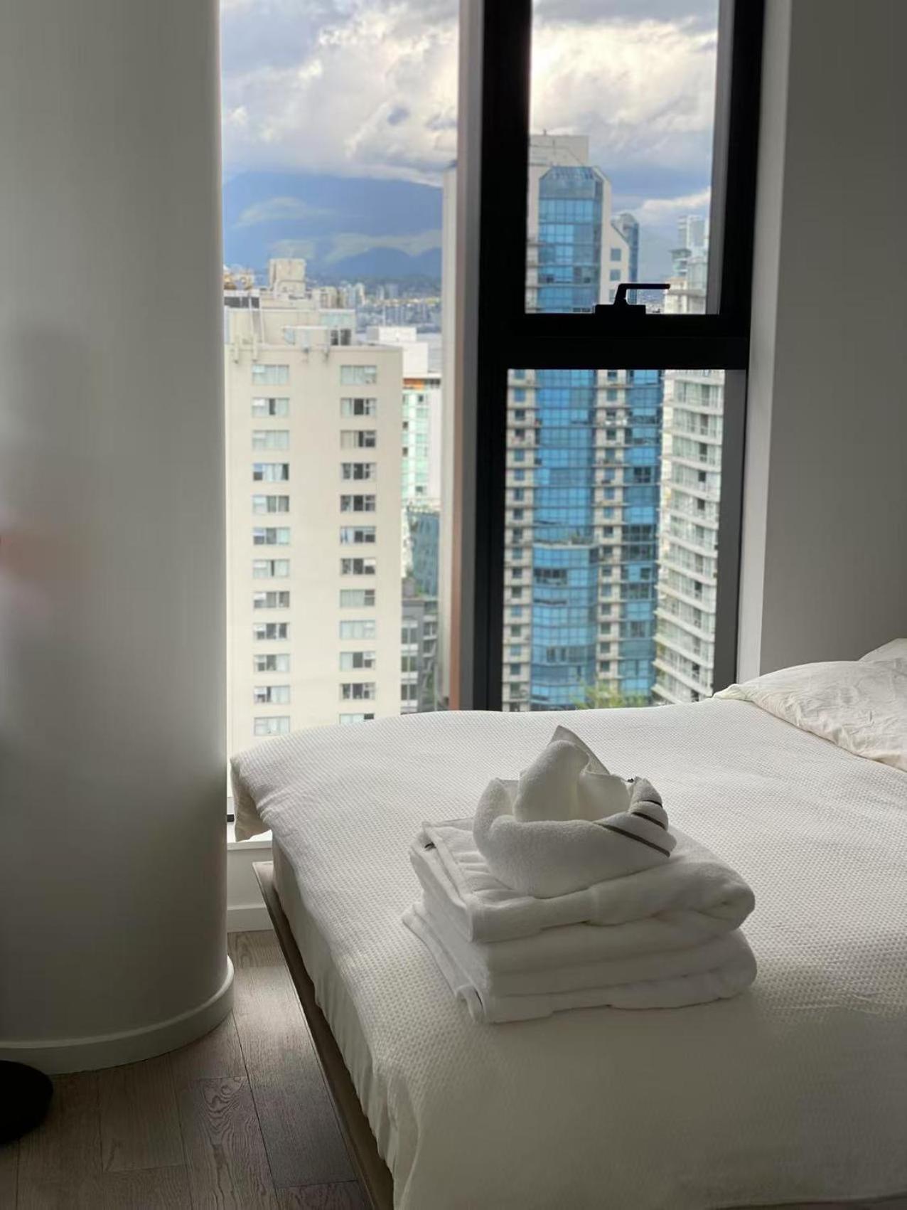 Brand New Luxury 1 Bedroom In Downtown