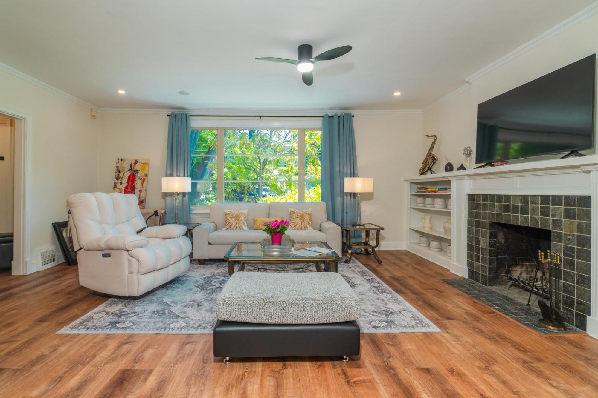 7811 The Solace Vista Villa Vancouver