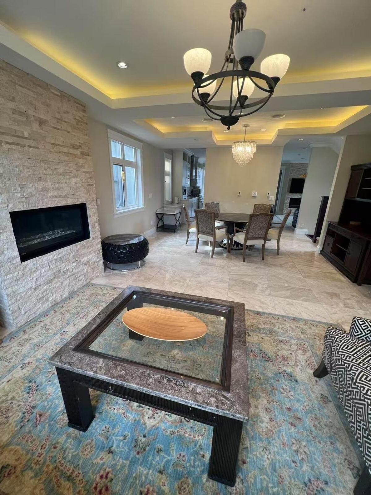 Luxury House In Villa Vancouver