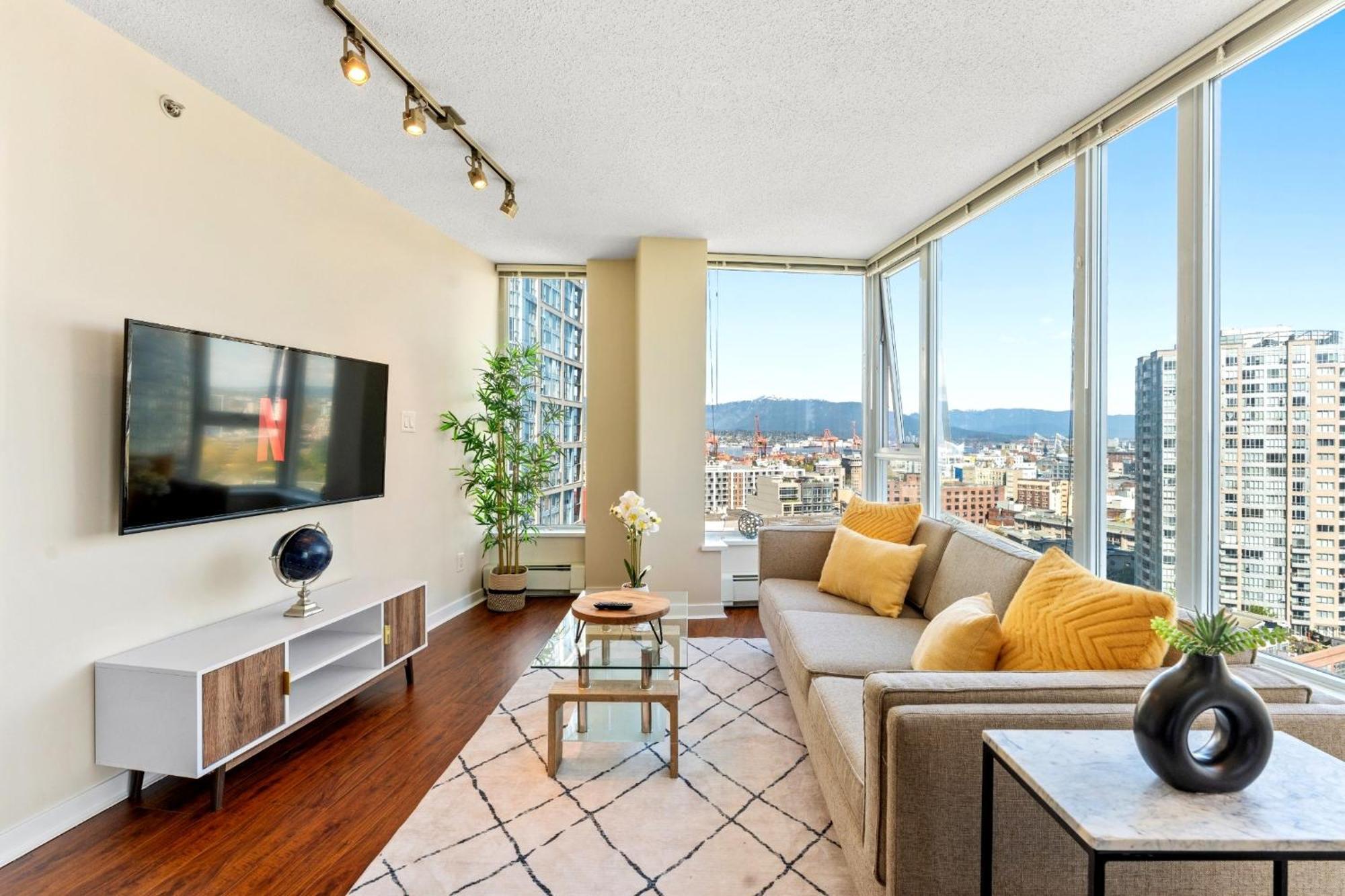 Apartment Elegant 2br In The Core Of Near Bc Place And Rogers Arena Vancouver