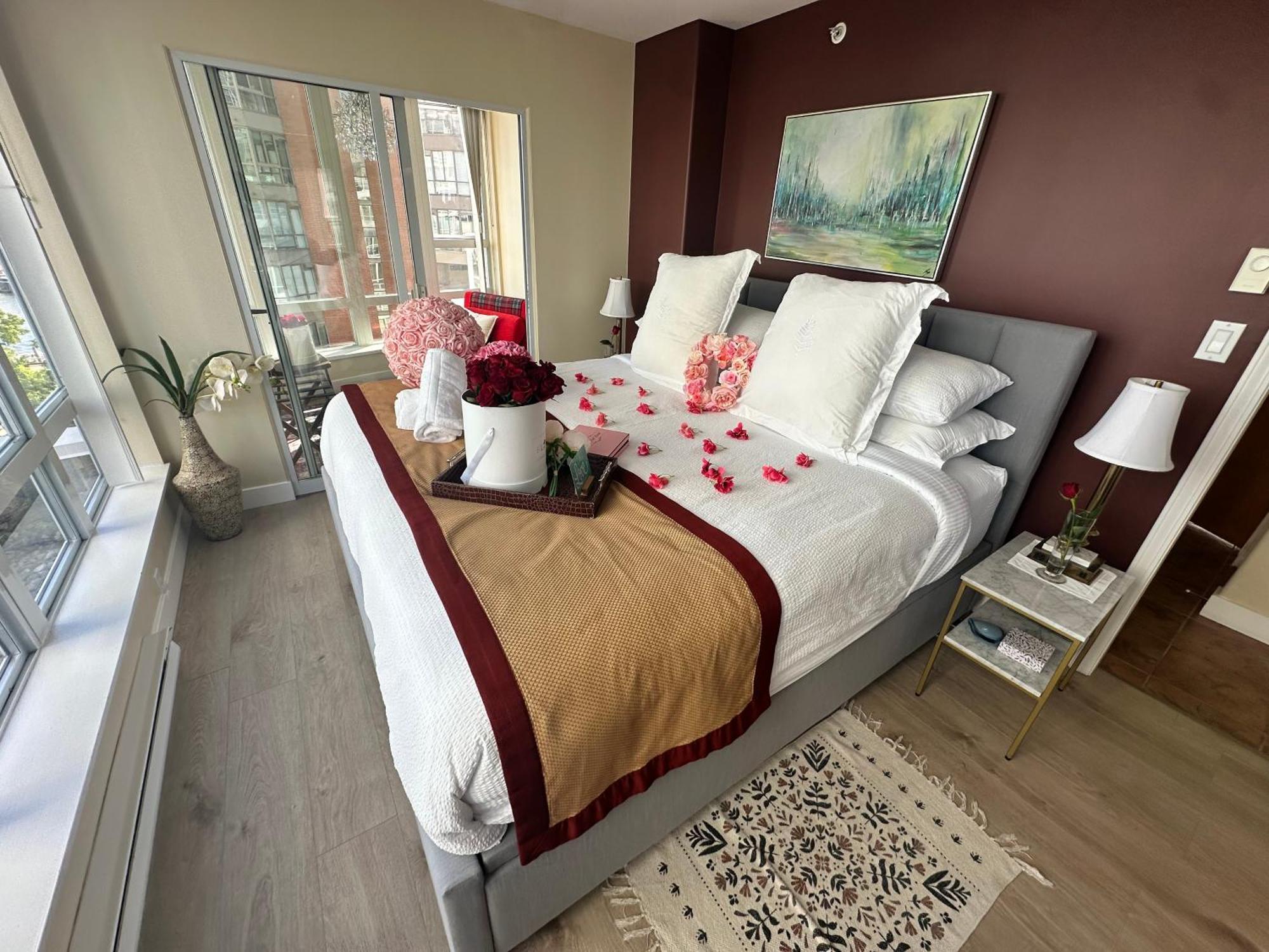 Penthouses Of Ave Vancouver