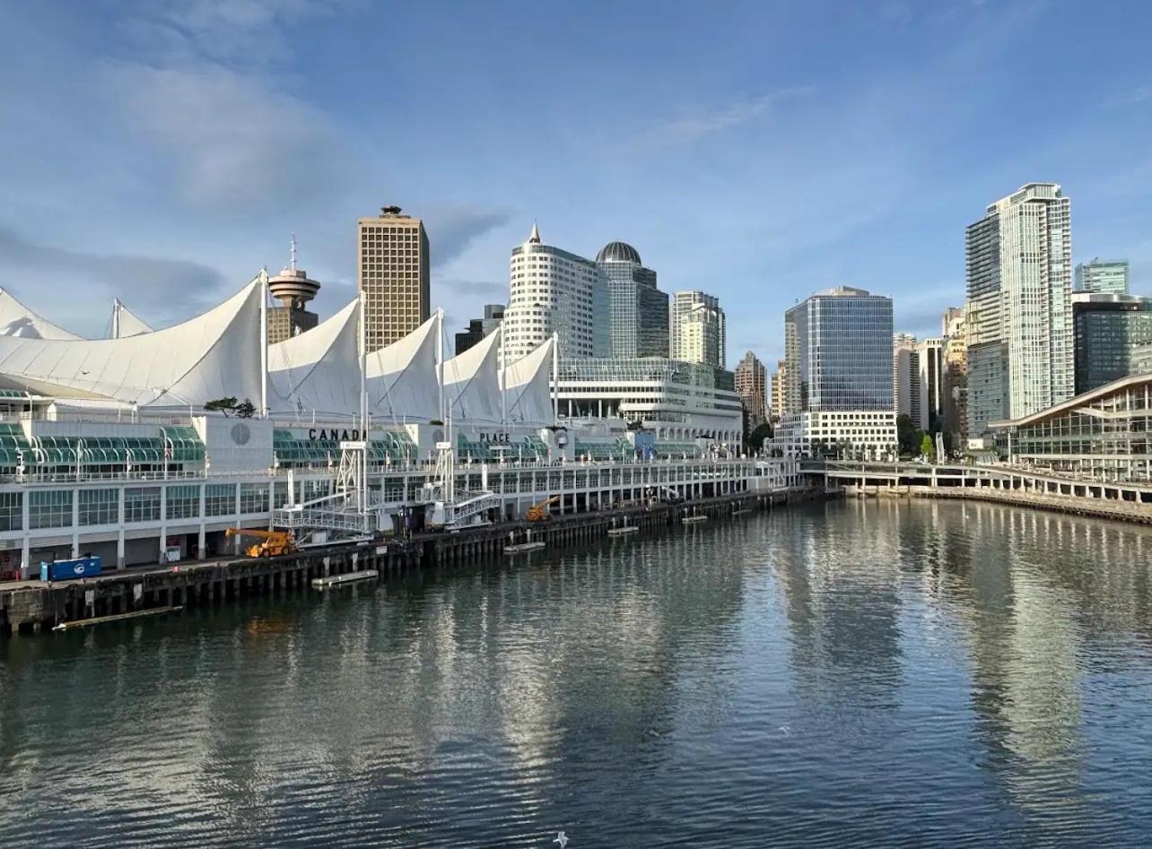 A Gentle Hideaway In The Urban Forest West End Downtown Apartment Vancouver