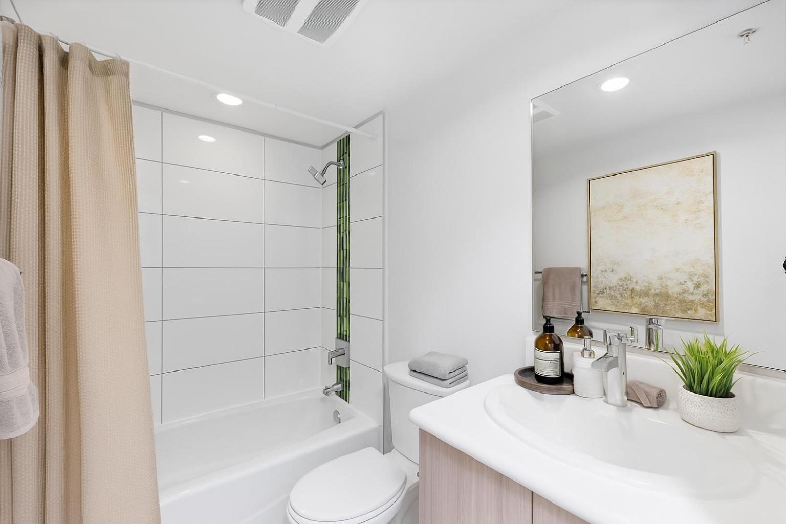 Cozy Urban Retreat 2br In Downtown *
