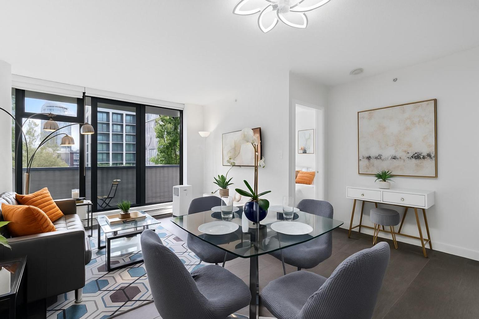 Cozy Urban Retreat 2br In Downtown Vancouver