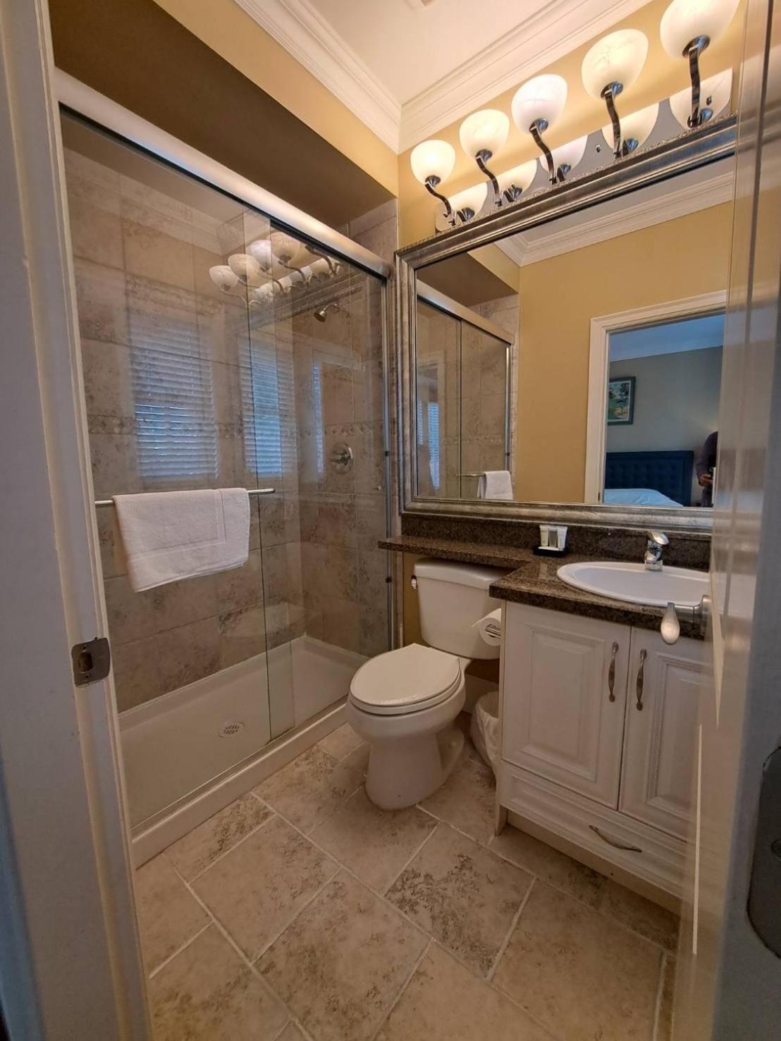 Guest house Peaceful Retreat In Arbutus