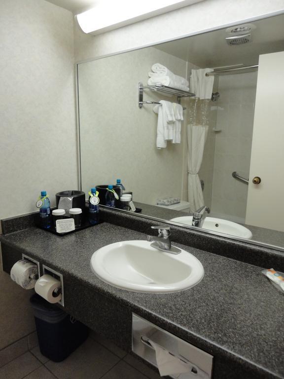 Quality Downtown-inn At False Creek