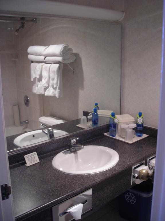Quality Downtown-inn At False Creek Vancouver