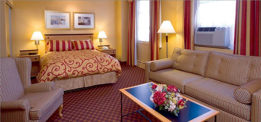 Howard Johnson By Wyndham Downtown