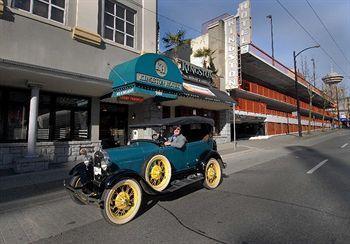 Kingston Hotel 3*