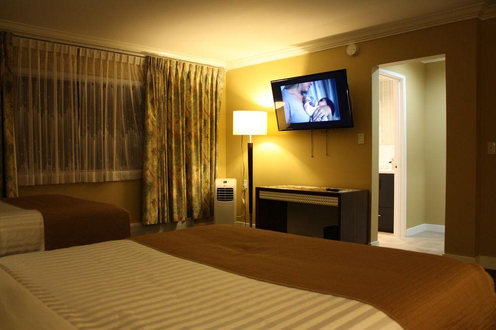 Palms Hotel 2*