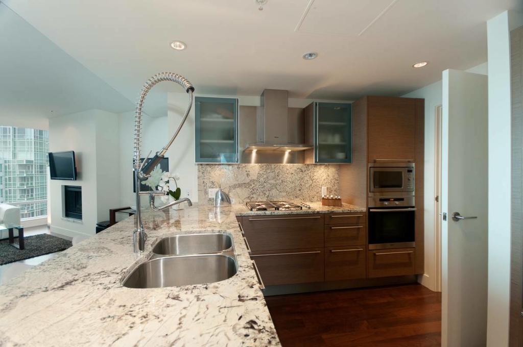 Shangri-la Serenity Apartment *