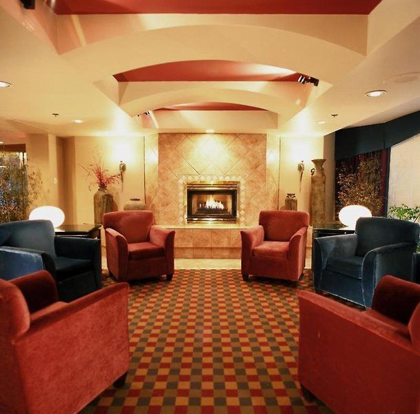 Quality Downtown-inn At False Creek Hotel 3*