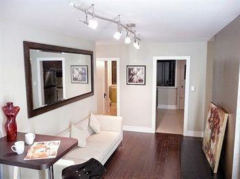Mondeliving Robson Living * Vancouver