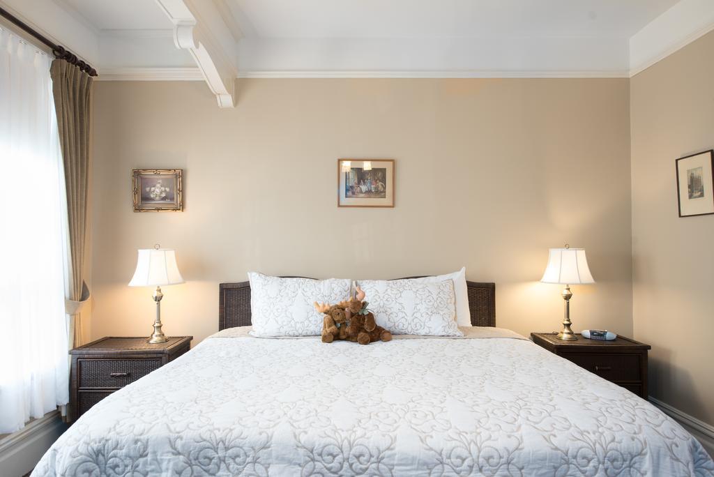 O Canada House Bed & Breakfast 4*