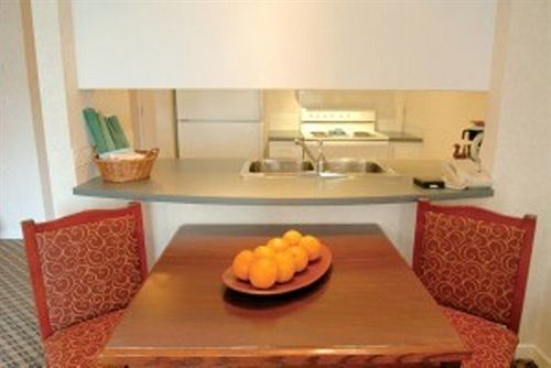 Robson Aparthotel Vancouver
