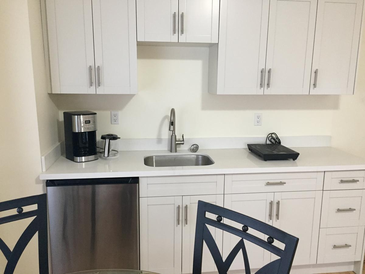 Commercial Drive Suites Gasthof *