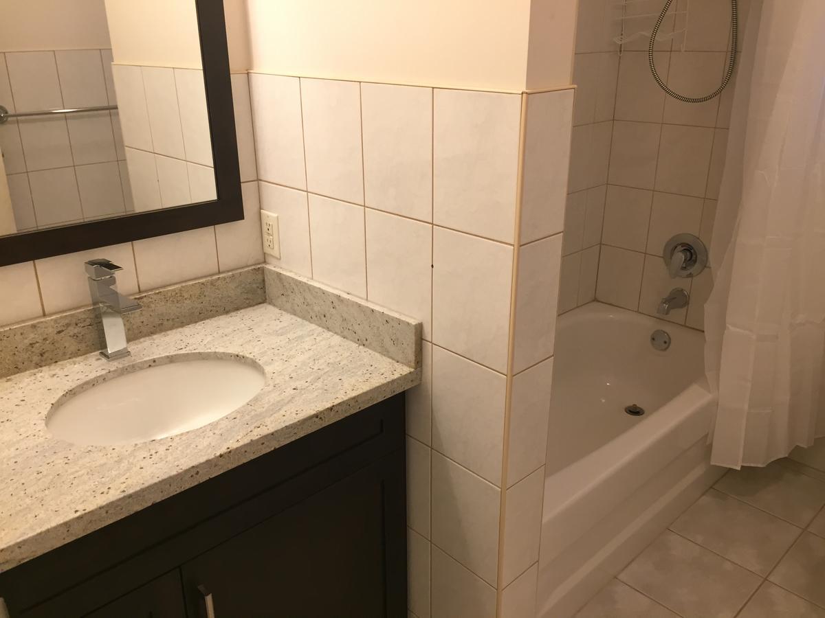 Commercial Drive Suites Gasthof *