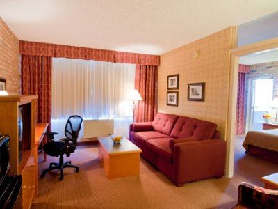 Hotel Quality Downtown-inn At False Creek 3*
