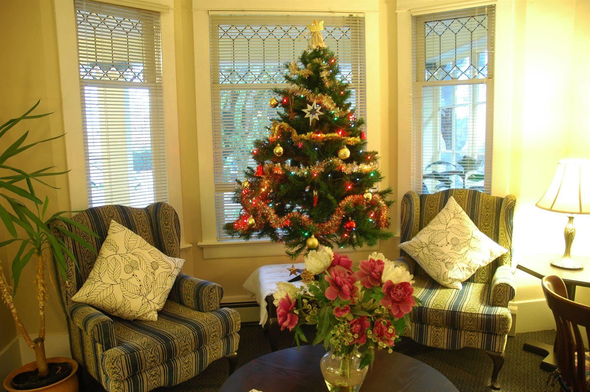 Douglas Bed & Breakfast Vancouver