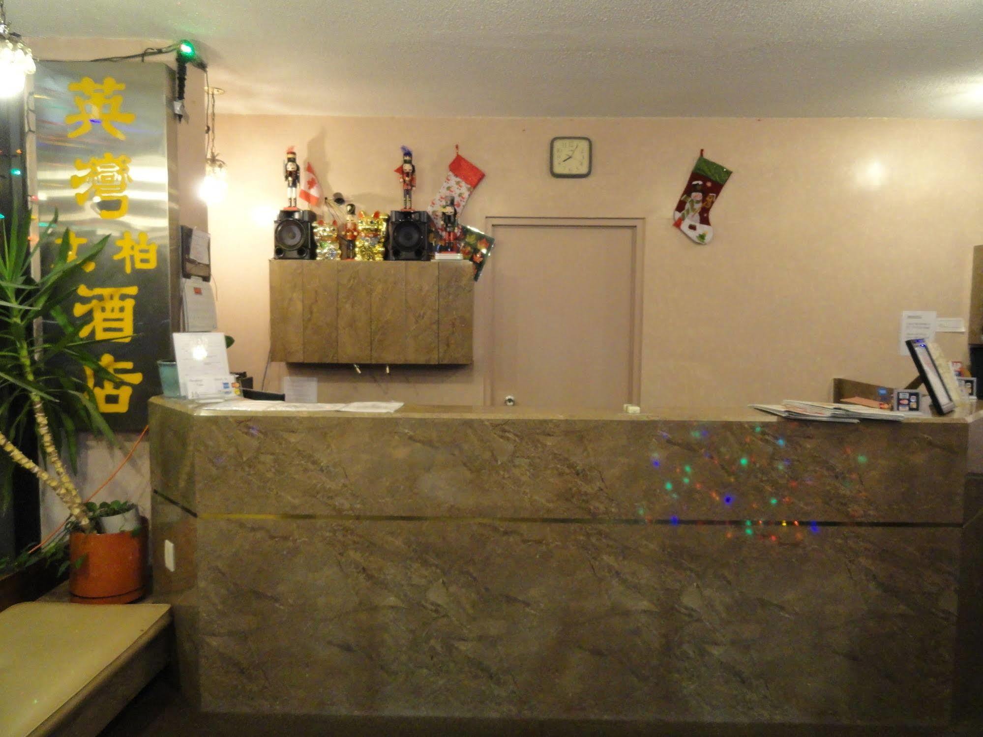 Bay Hotel 2*