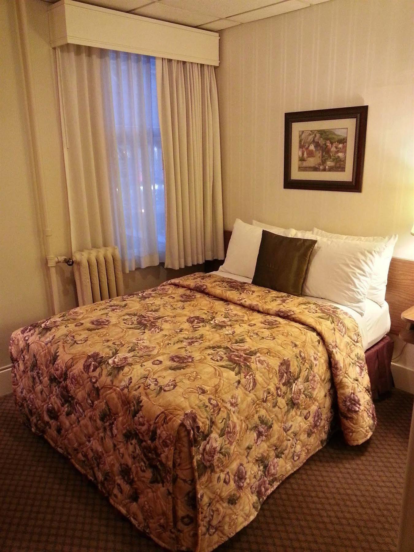 Kingston Hotel Vancouver