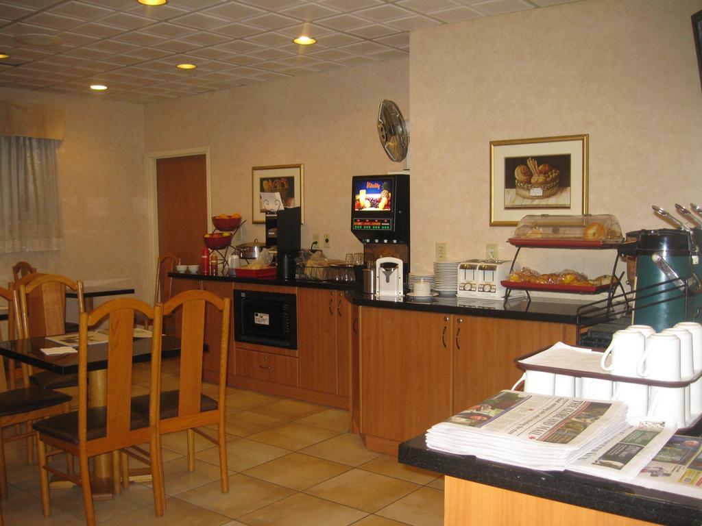 Ramada Exhibition Park 2* Vancouver