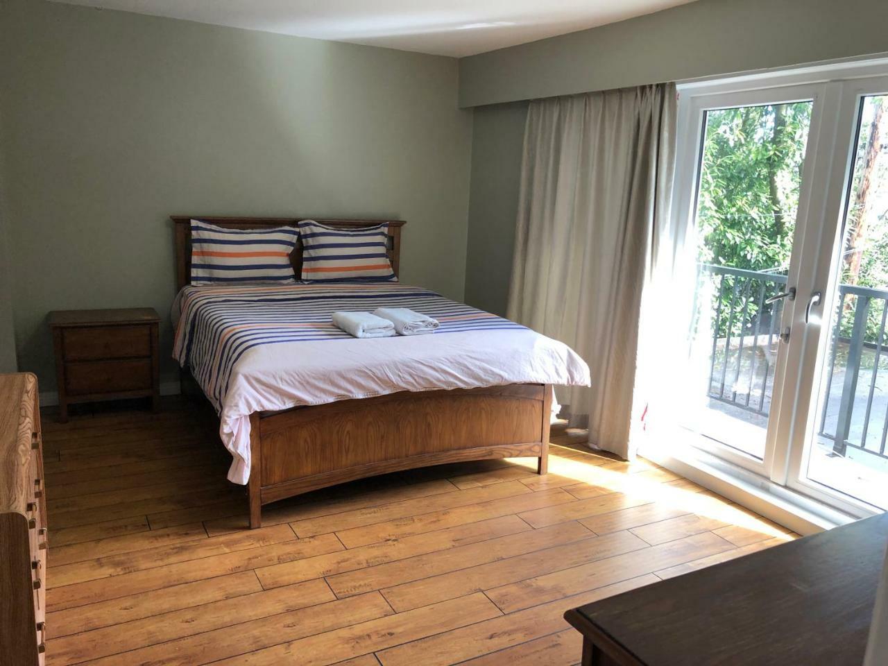 Dunbar Guest house 2*