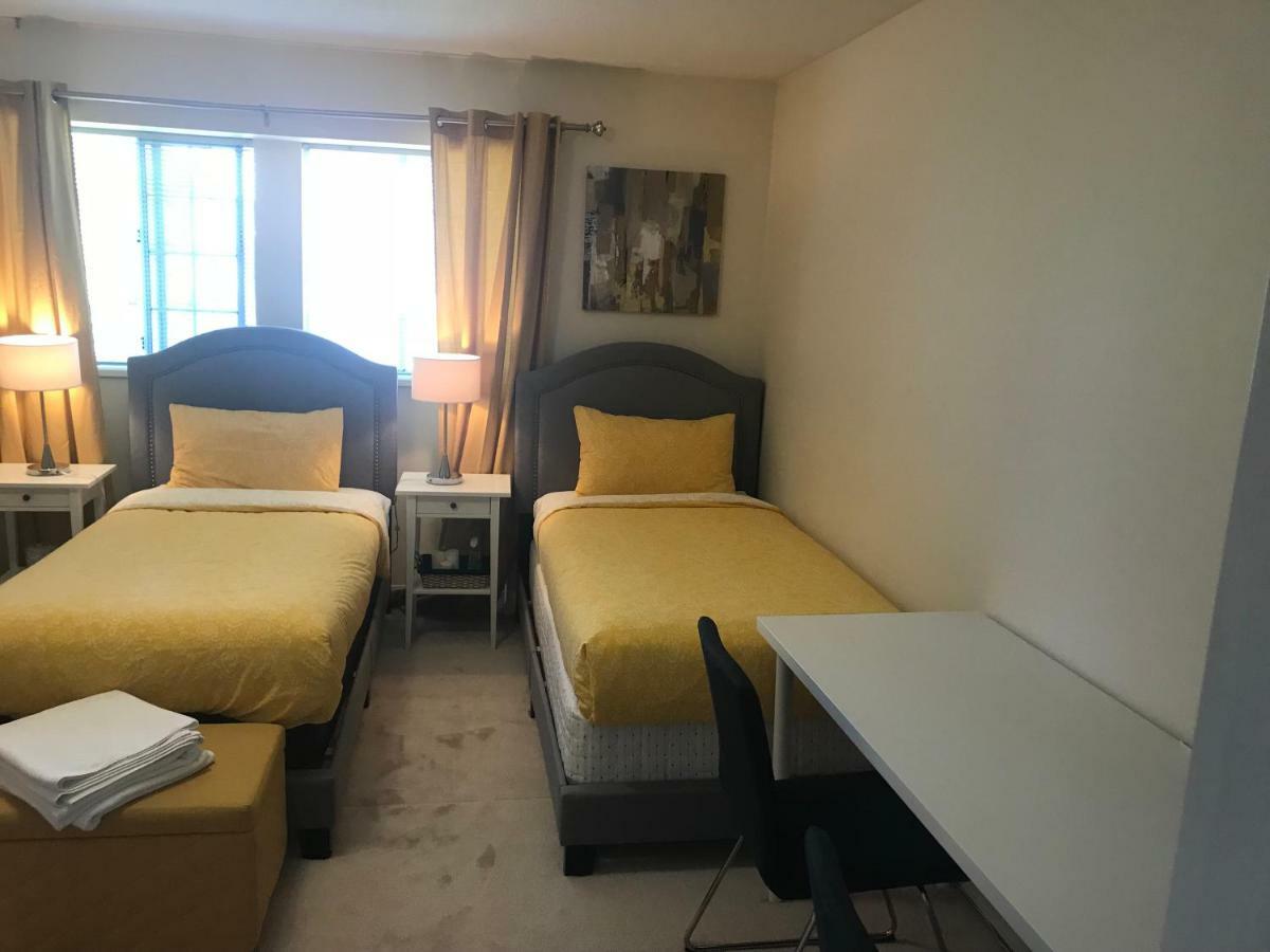 In Great Location Guest house Vancouver