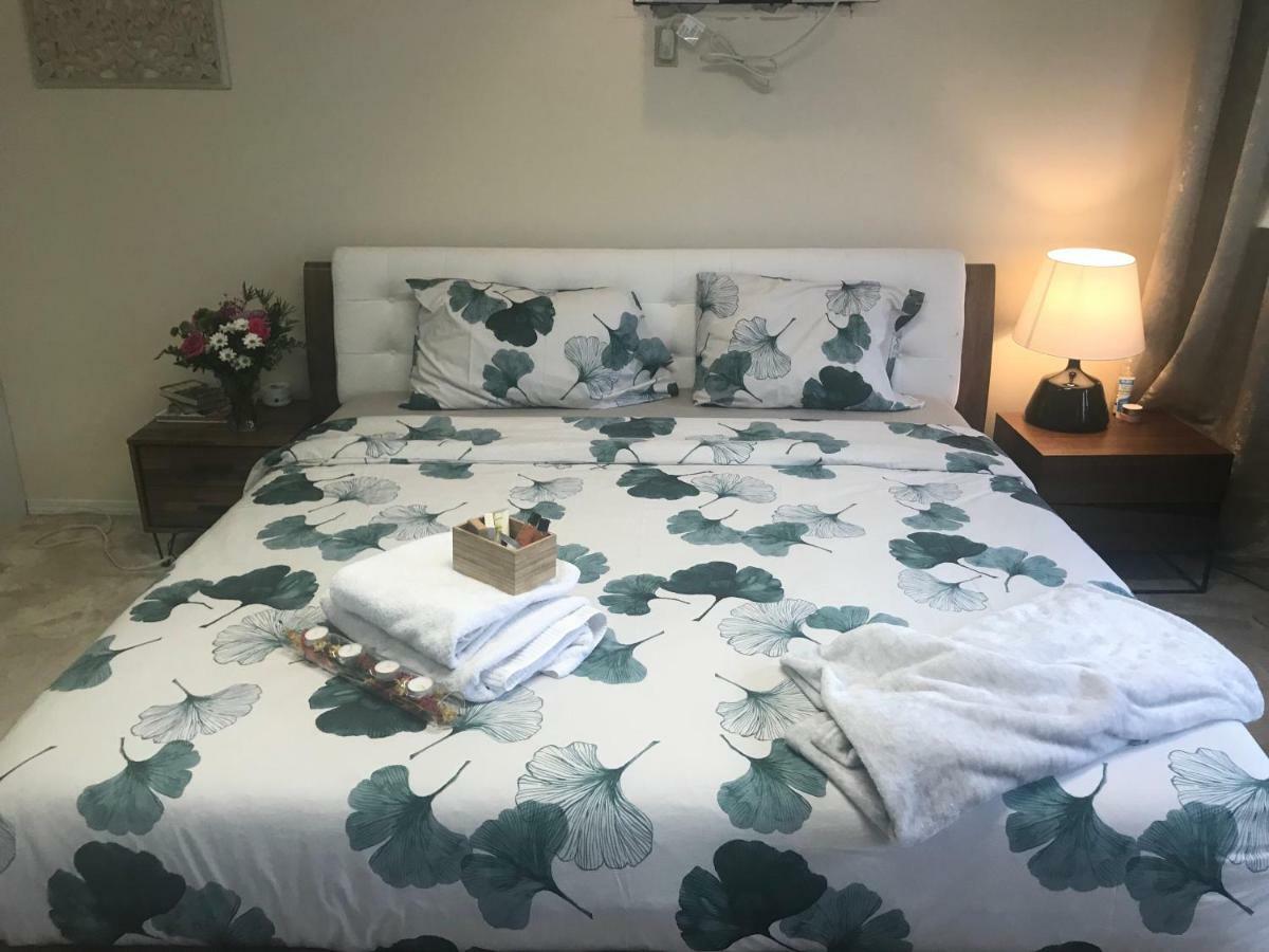 In Great Location Guest house Vancouver