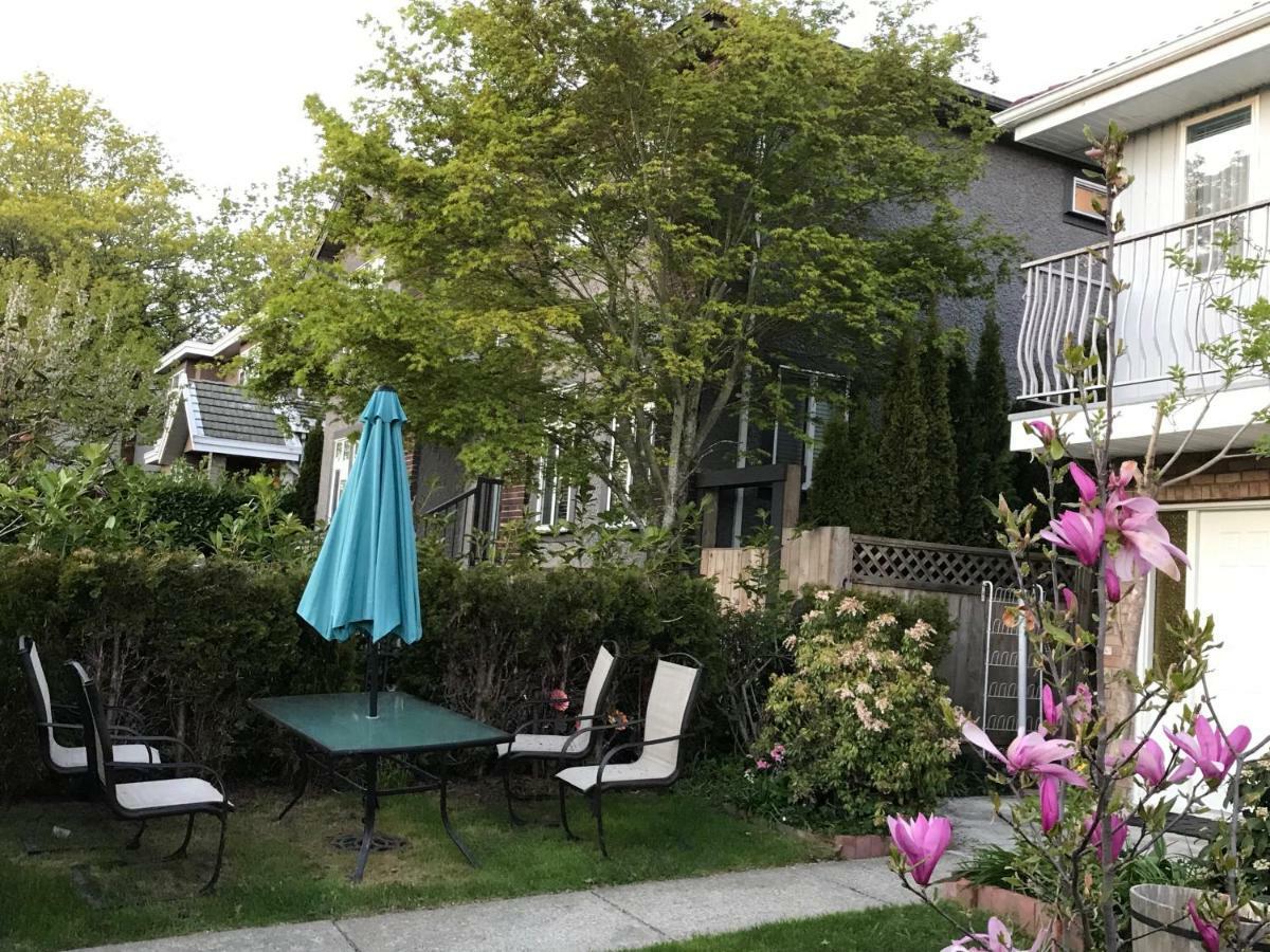 Shiny Queen Elizabeth Guest house Vancouver