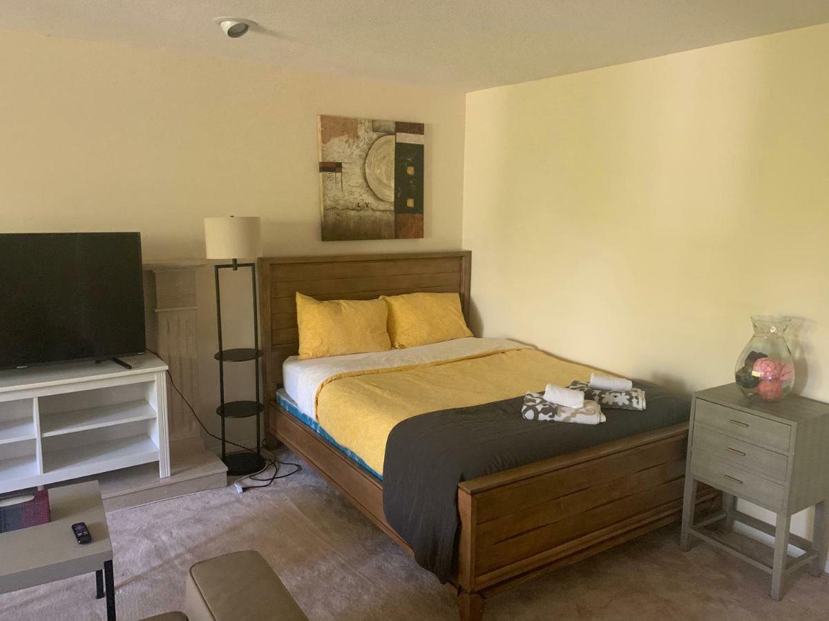 In Great Location Guest house Vancouver